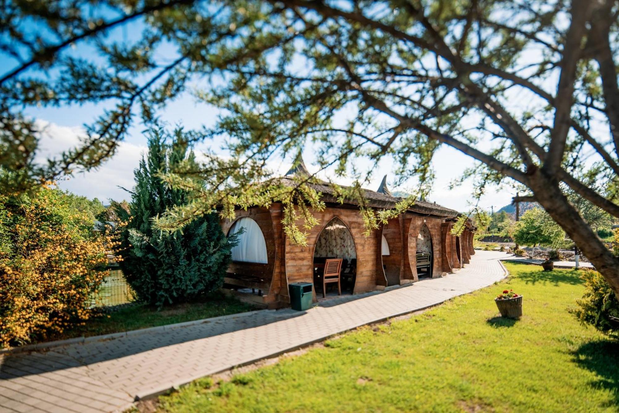 Montana Garden Hotel Răşinari Eksteriør billede