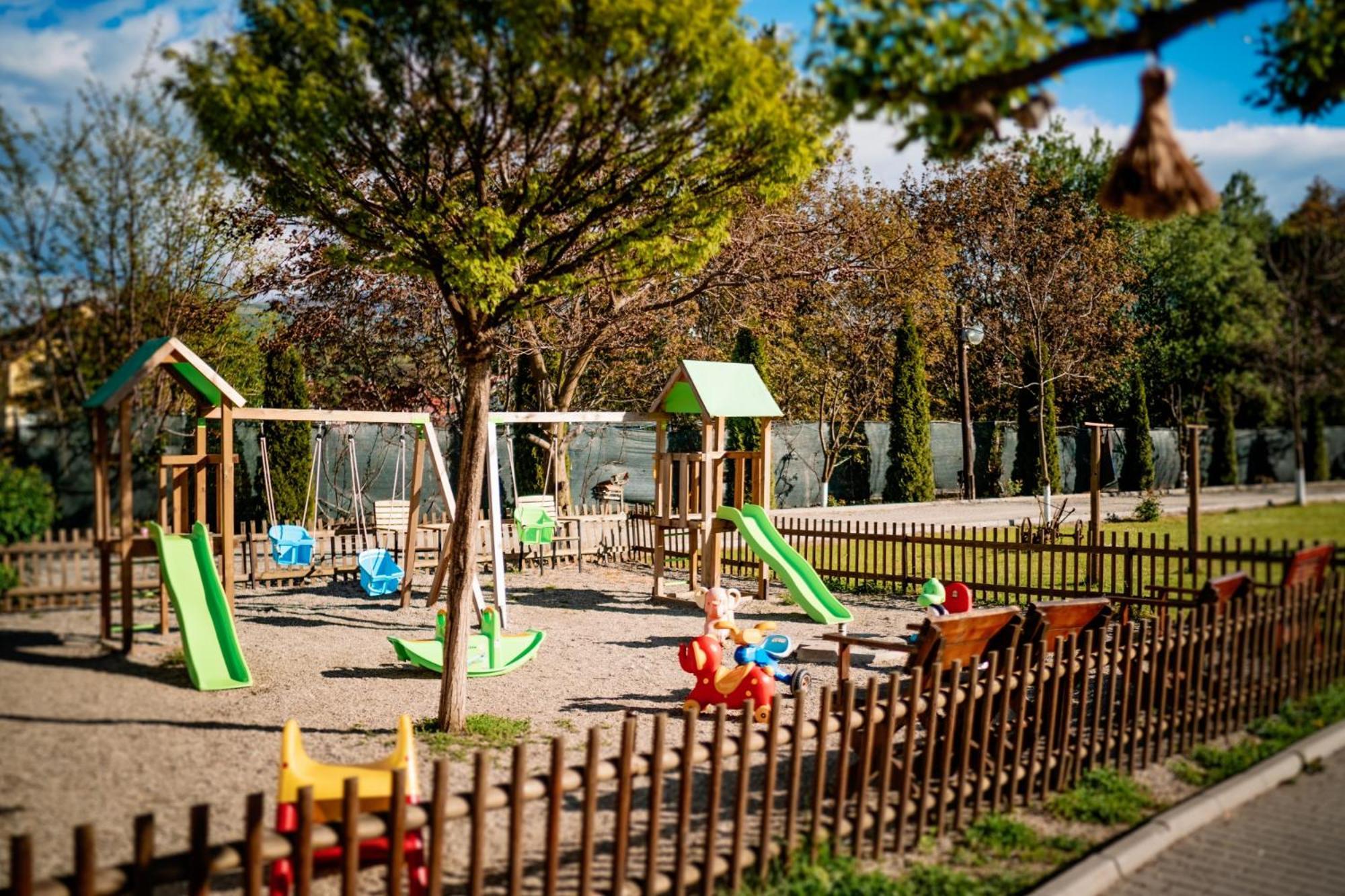 Montana Garden Hotel Răşinari Eksteriør billede